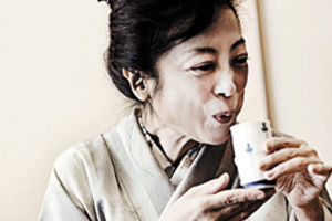 Ako fra Japan deler sin historie om kontinenspleje