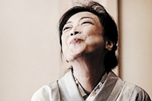 Ako fra Japan deler sin historie om kontinenspleje